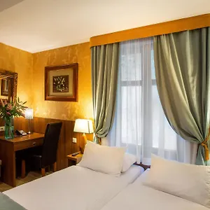 David Boutique 3*, Краков Польша
